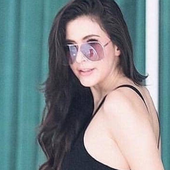 Victoria Beckham VB132S 214 Sunglasses Havana/Gold Aviator Frame, Smoke Lenses - Picture 6 of 12